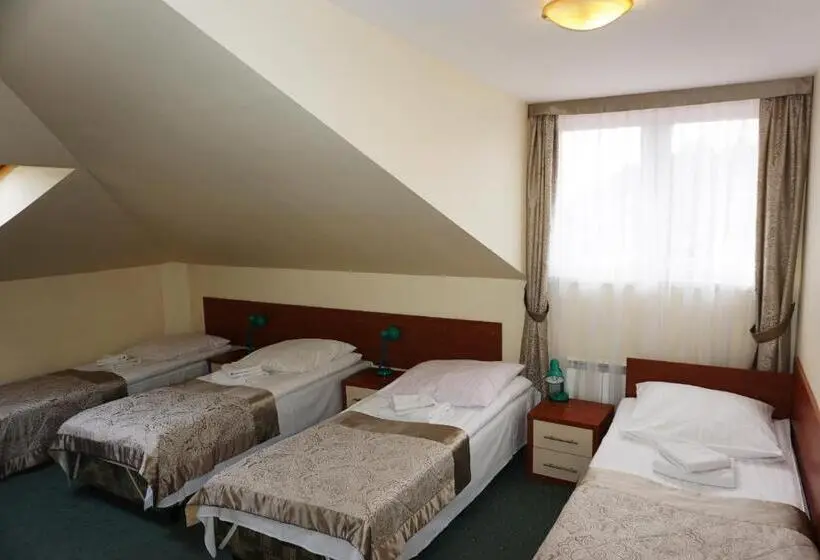 スタンダード４人部屋, Pod Szczęśliwą Gwiazdą
