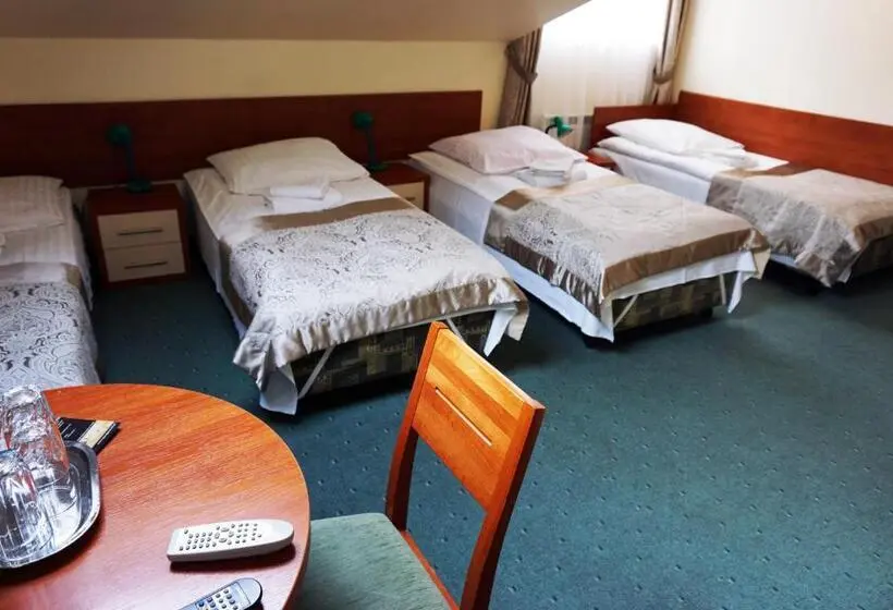 スタンダード４人部屋, Pod Szczęśliwą Gwiazdą