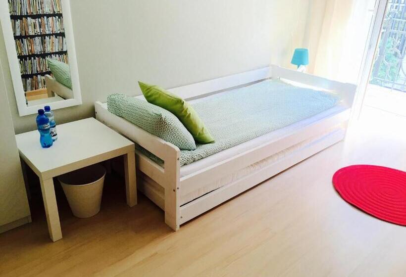 اتاق استاندارد یک تخته با بالکن, Stacja Centrum