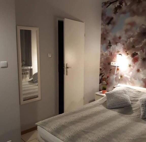 اتاق راحتی, Stacja Centrum