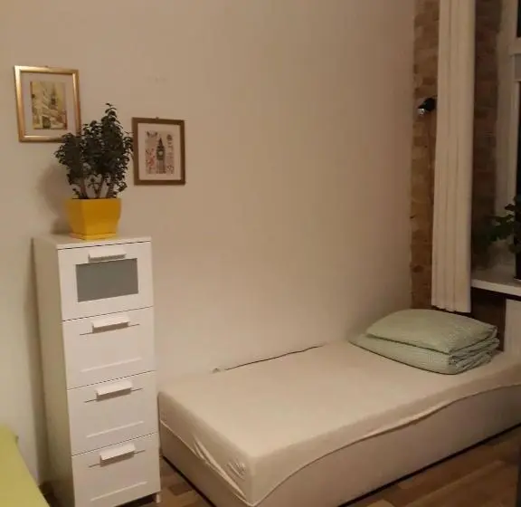 １ベッドルームアパートメント, Stacja Centrum