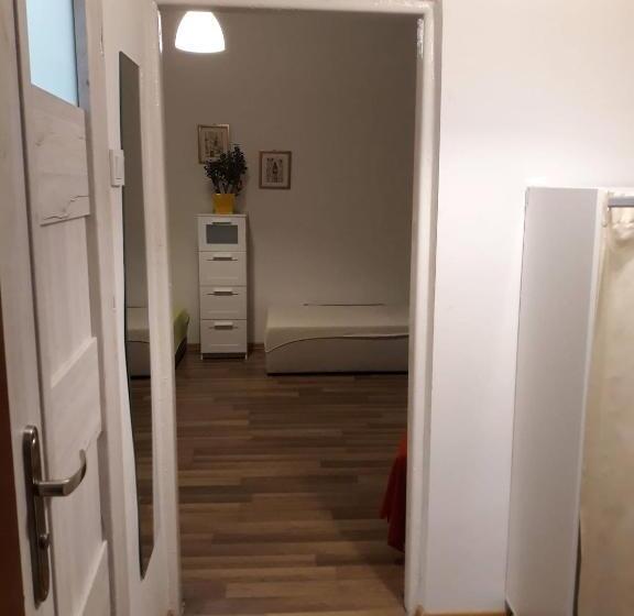 آپارتمان 1 خوابه, Stacja Centrum