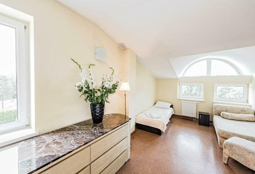 Номер Deluxe, Villa Sulejówek