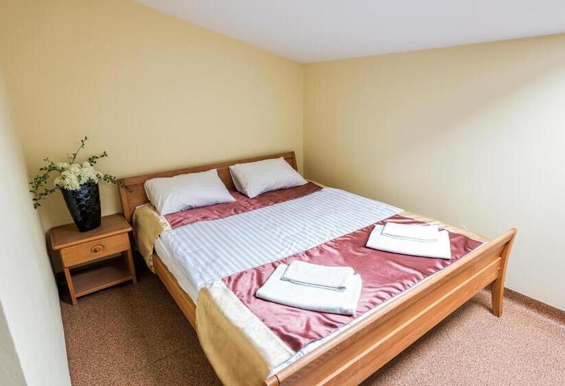 Номер Deluxe, Villa Sulejówek