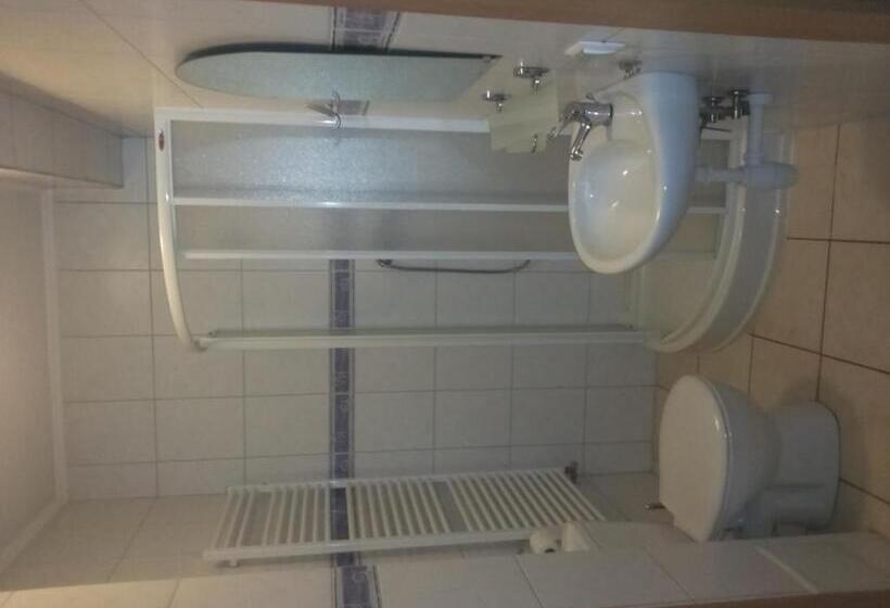 اتاق استاندارد چهار تخته, Bakster