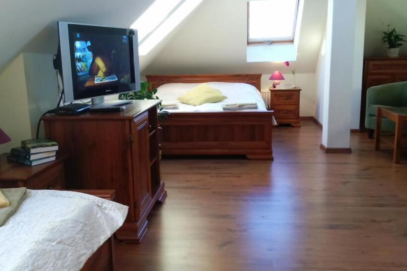 سوییت دوبلکس, Bakster