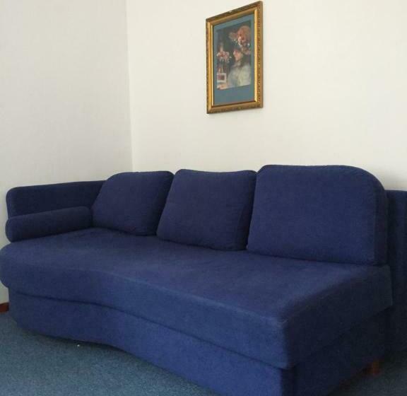 استودیوی استاندارد, Czerwony Dwór