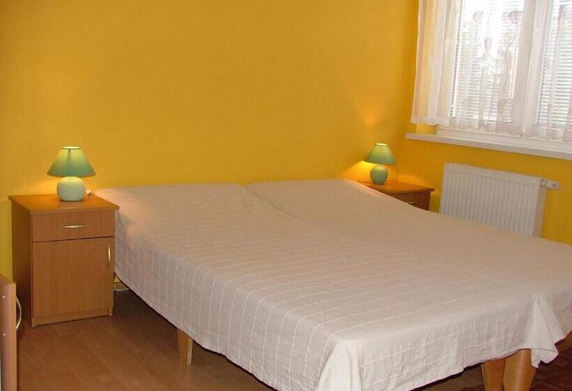 Quarto Triplo Estandar, Dom Gościnny Pod Brzozami