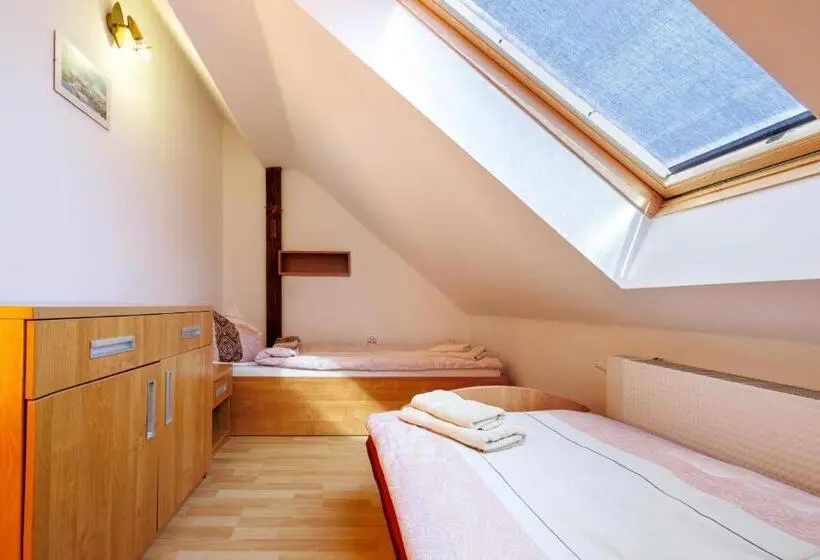 Perhehuone, Dom Gościnny Relax