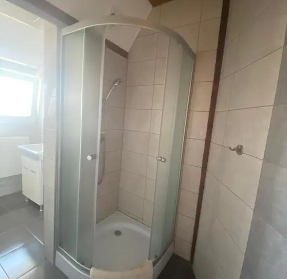 Standard Neljän Hengen Huone, Dom Gościnny Relax