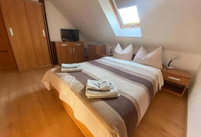 Standard Neljän Hengen Huone, Dom Gościnny Relax
