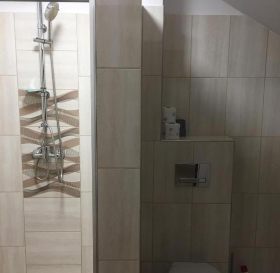 اتاق استاندارد, Pod Kotwicą