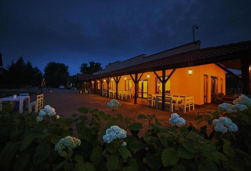 غرفة قياسية ثلاثية, Rancho