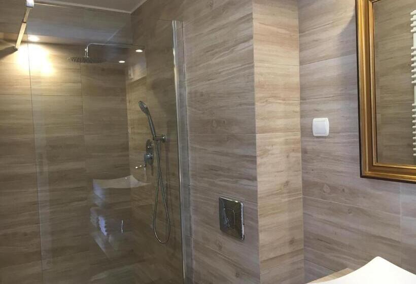 إستوديو قياسى مطلّ علي الحديقة, Rancho