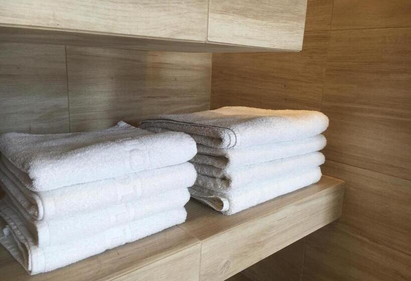 إستوديو قياسى مطلّ علي الحديقة, Rancho