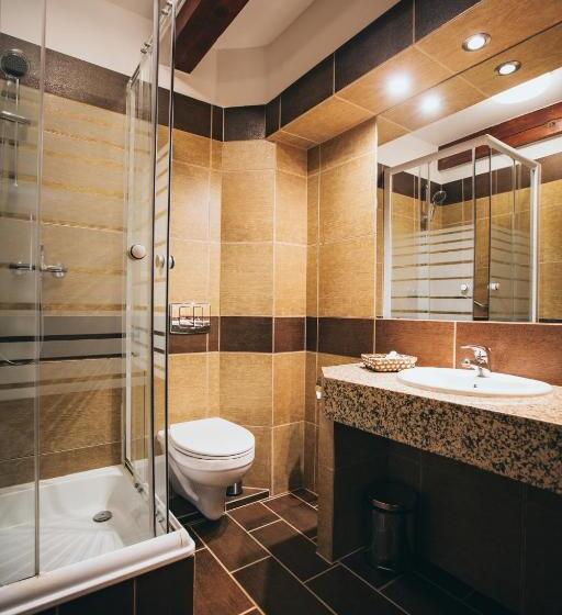 اتاق استاندارد, Skalny