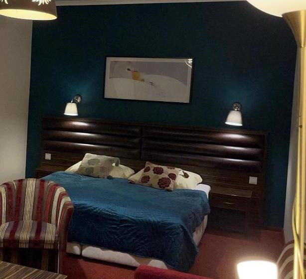 חדר קומפורט, Tenis Club