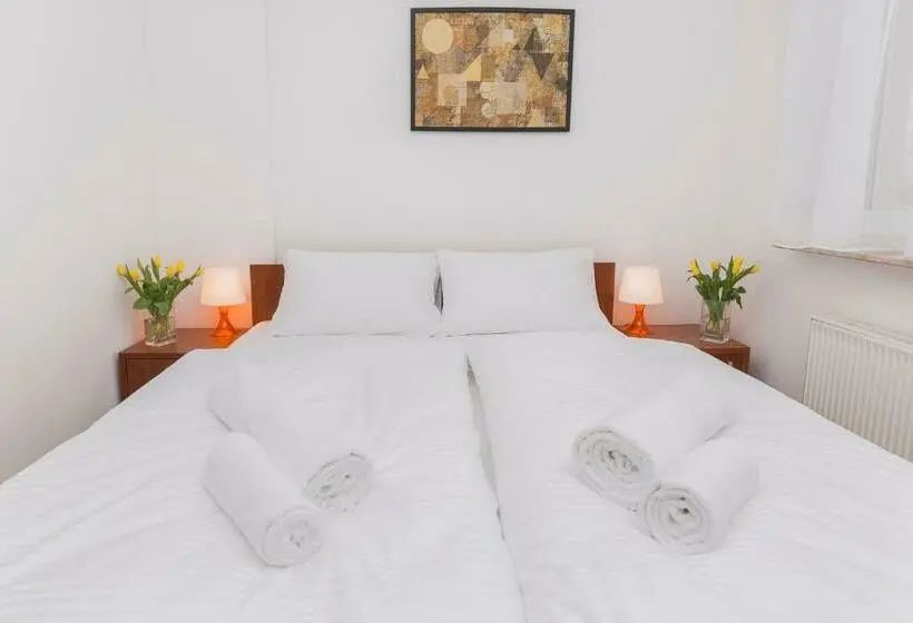 キングサイズベッドのスタンダードルーム, Endhotel Bielany Wroclawskie