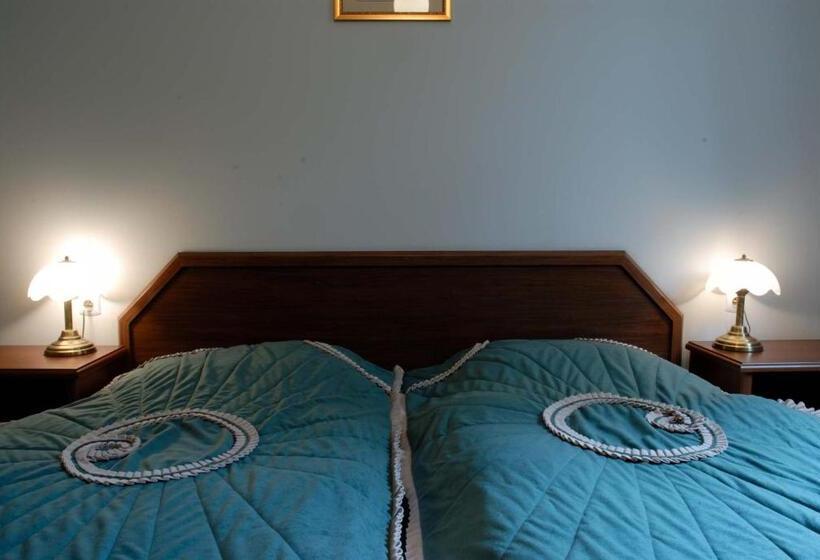 스탠다드 룸, Agat