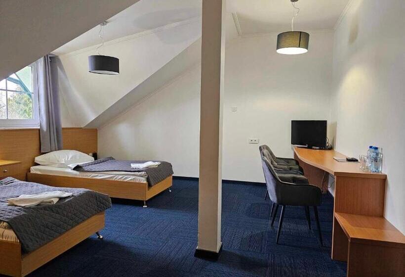 스탠다드 트리플 룸, Agat