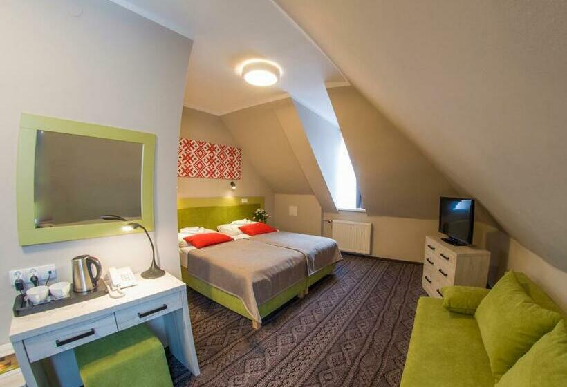 اتاق استاندارد سه نفره, Nat Krynica Zdrój