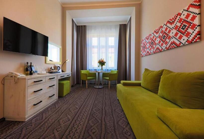 استودیوی استاندارد, Nat Krynica Zdrój