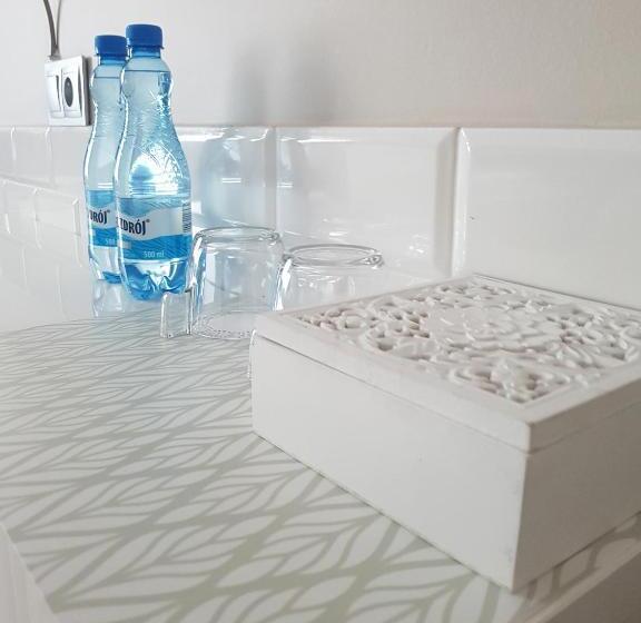 اتاق راحتی, Nu