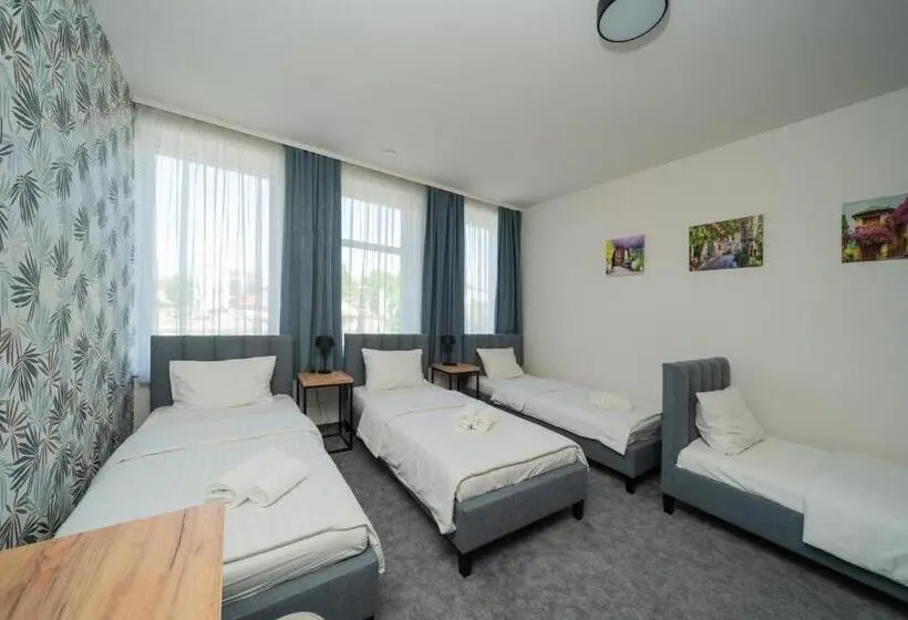 スタンダード４人部屋, Kelman Inn Global Nowa Sól