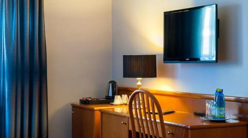 Chambre Triple Standard, Santin
