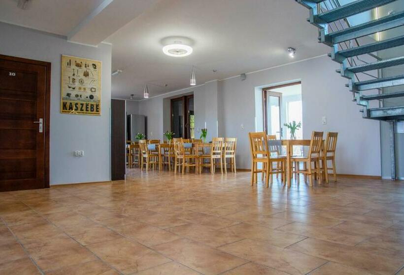 חדר סטנדרט לשלושה עם מרפסת, Noclegi Nafali Rewa