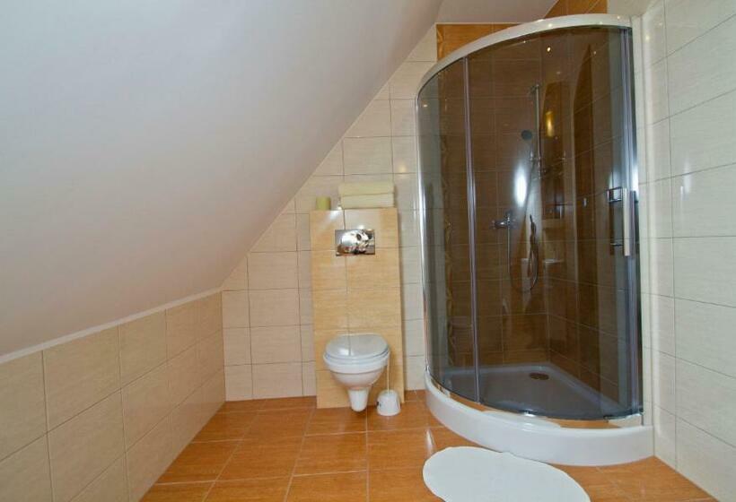 اتاق استاندارد, Willa Bystra