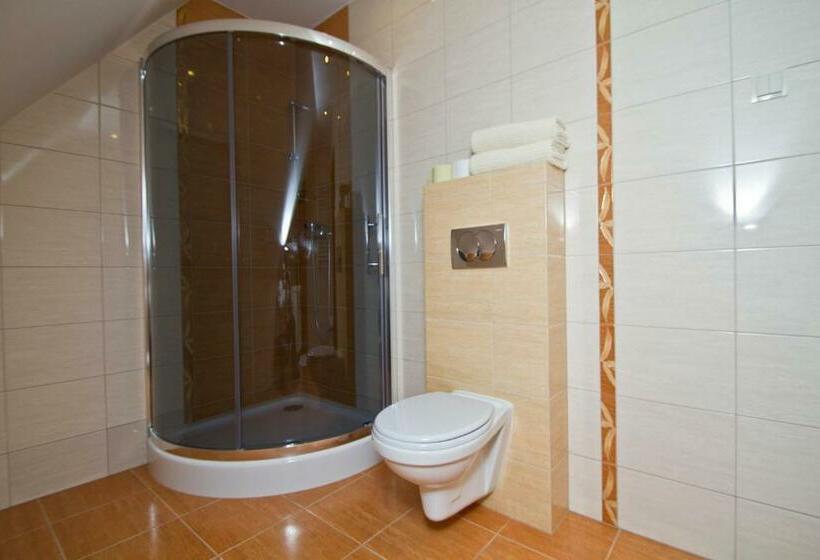 اتاق استاندارد, Willa Bystra