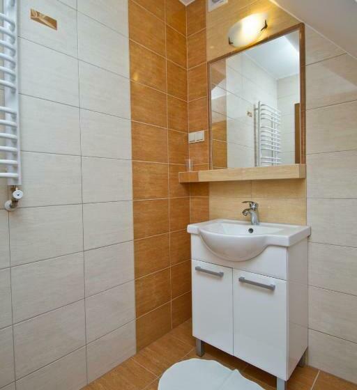 اتاق استاندارد, Willa Bystra