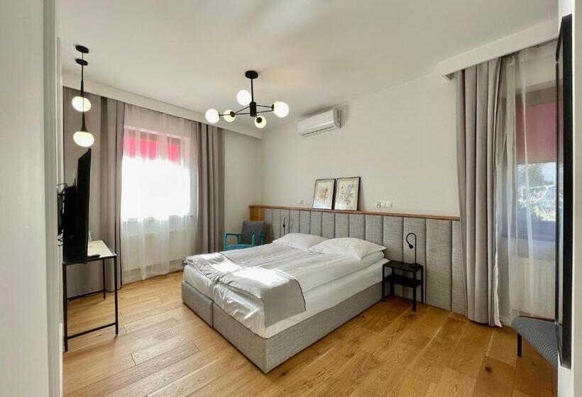 اتاق لوکس, Pensjonat Winnica