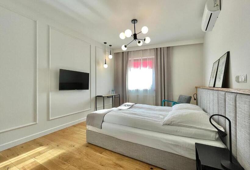 اتاق لوکس, Pensjonat Winnica