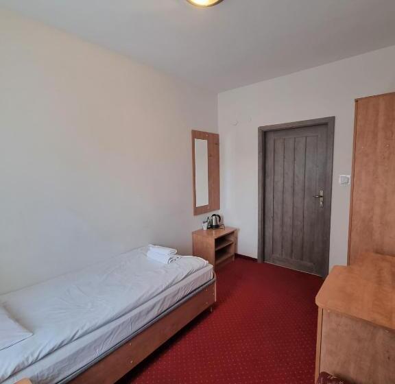 חדר יחיד בסיסי, Paradiso Park