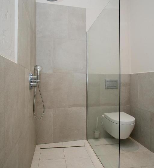 דירת חדר דלוקס, Siedlisko Morena