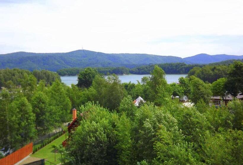 غرفة قياسية ثلاثية, Zefir Spa