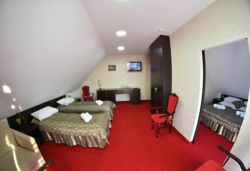 غرفة قياسية رباعية, Zefir Spa