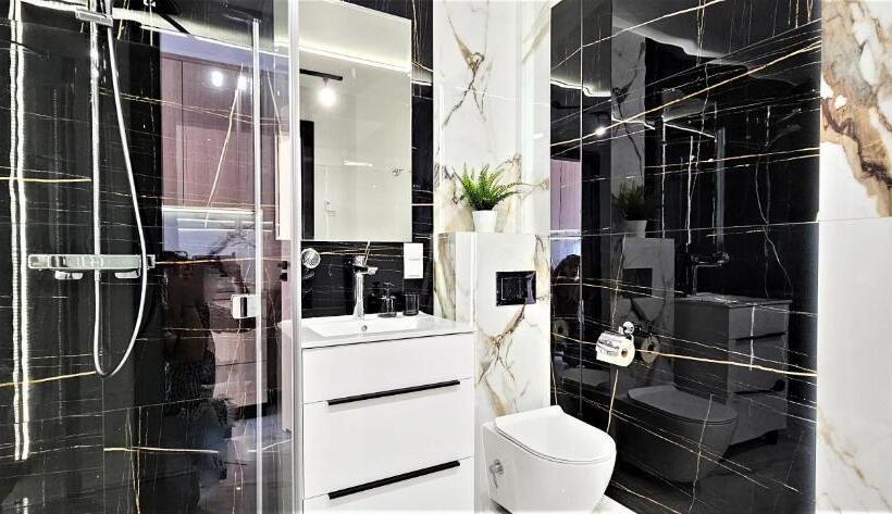 Апартаменты 1 Спальня с Балконом, Vip Apartamenty Chałubińskiego Apart