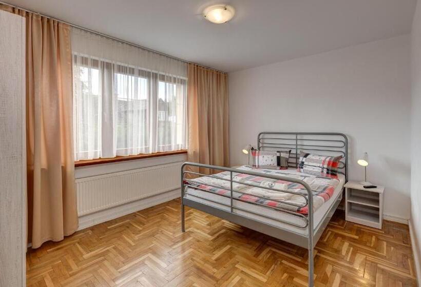 带2个卧室的套房, Willa Drako