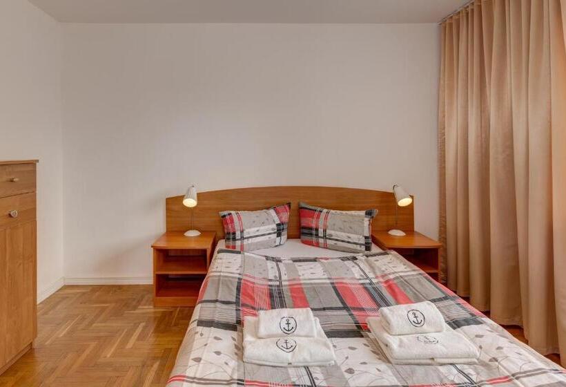 带2个卧室的套房, Willa Drako