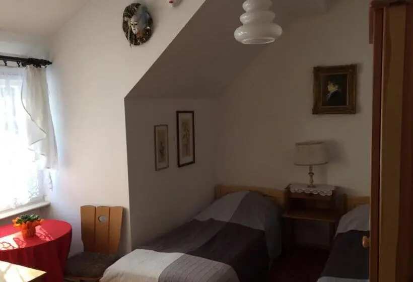 ベーシックルーム, Villa Parkowa 5