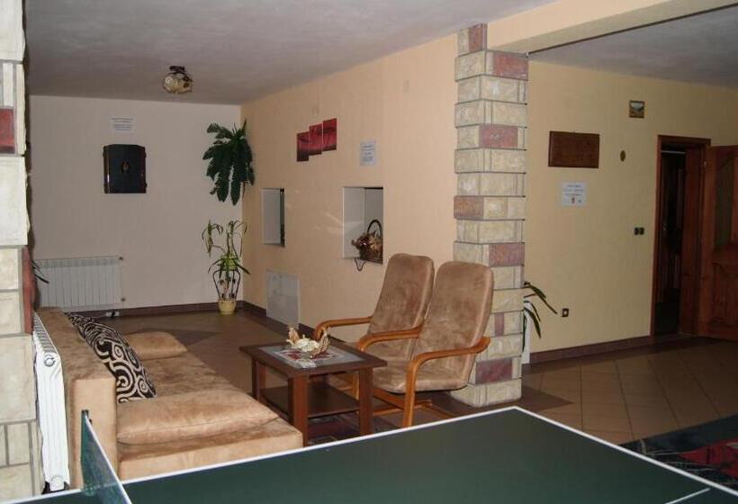 חדר סטנדרט לארבעה, Willa Pod Dębami