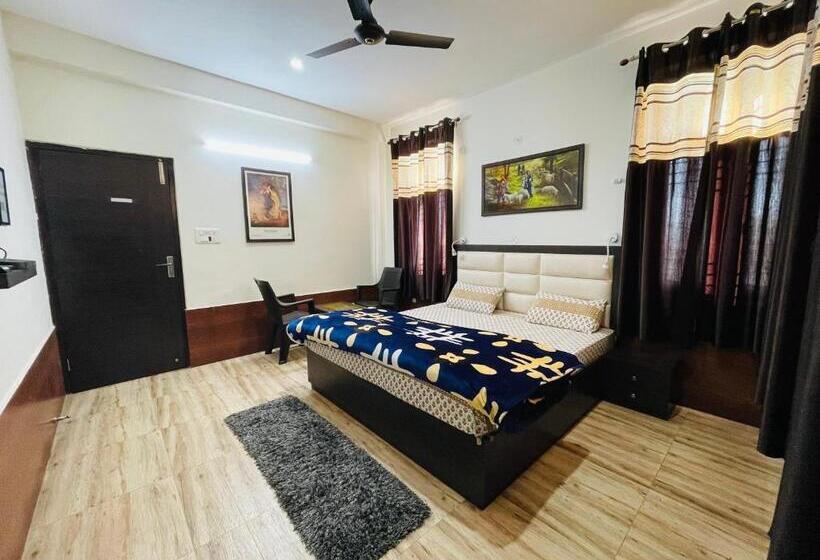 标准间, Himalayan Retreat