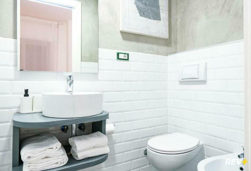 اتاق استاندارد, Lia Art