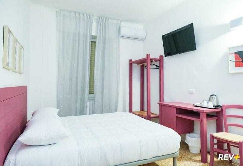 اتاق استاندارد, Lia Art