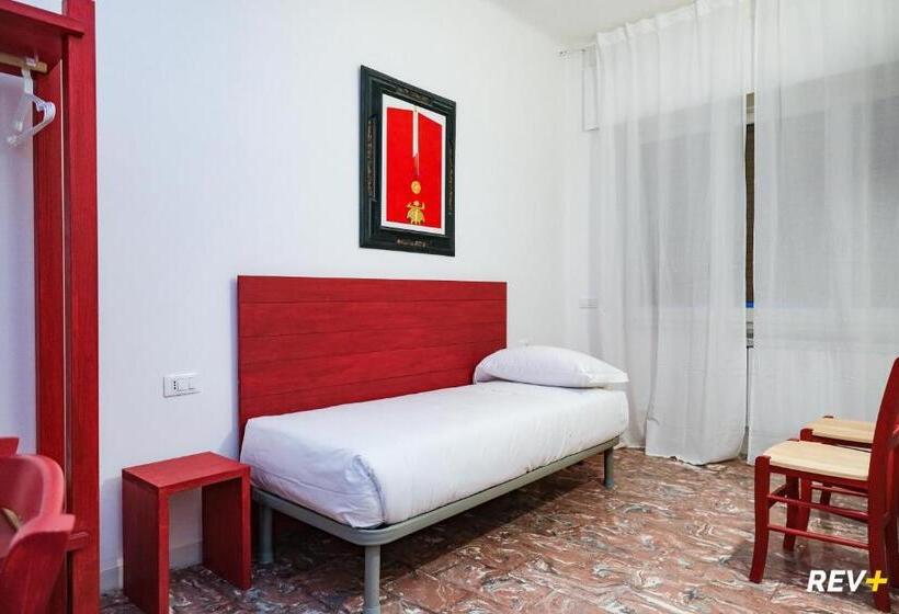 اتاق استاندارد سه نفره, Lia Art