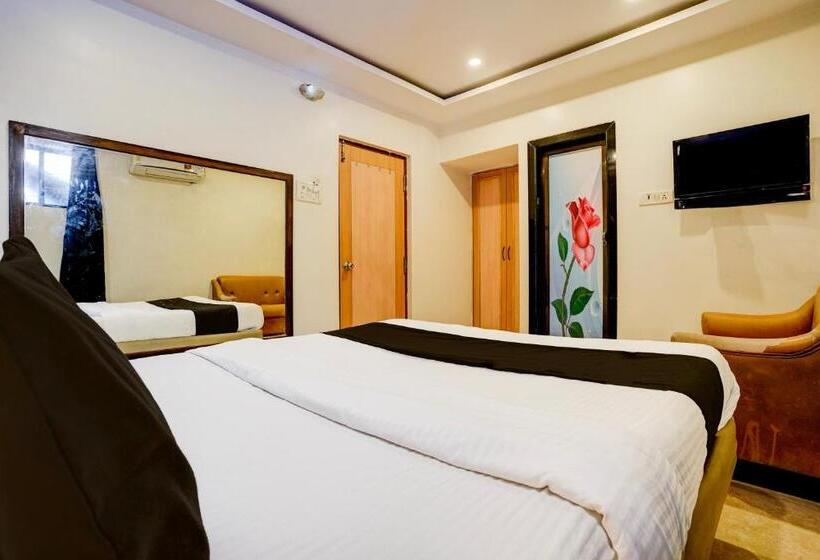 스탠다드 룸 킹사이즈 침대, Fabhotel Grand Villa