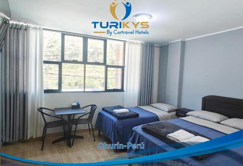 اتاق خانوادگی با چشمانداز کوه, Turikys Churin